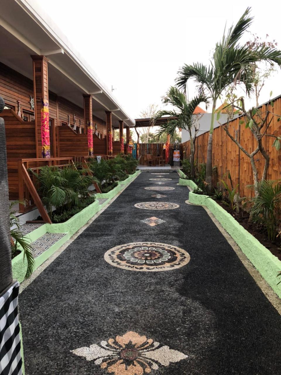 Auora Guest House Nusa Lembongan  Exterior photo